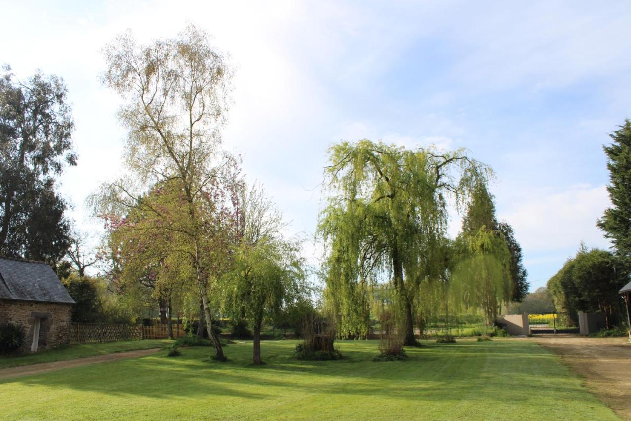 Le Manoir Des Haies Spa Les Champs-Geraux Exterior photo